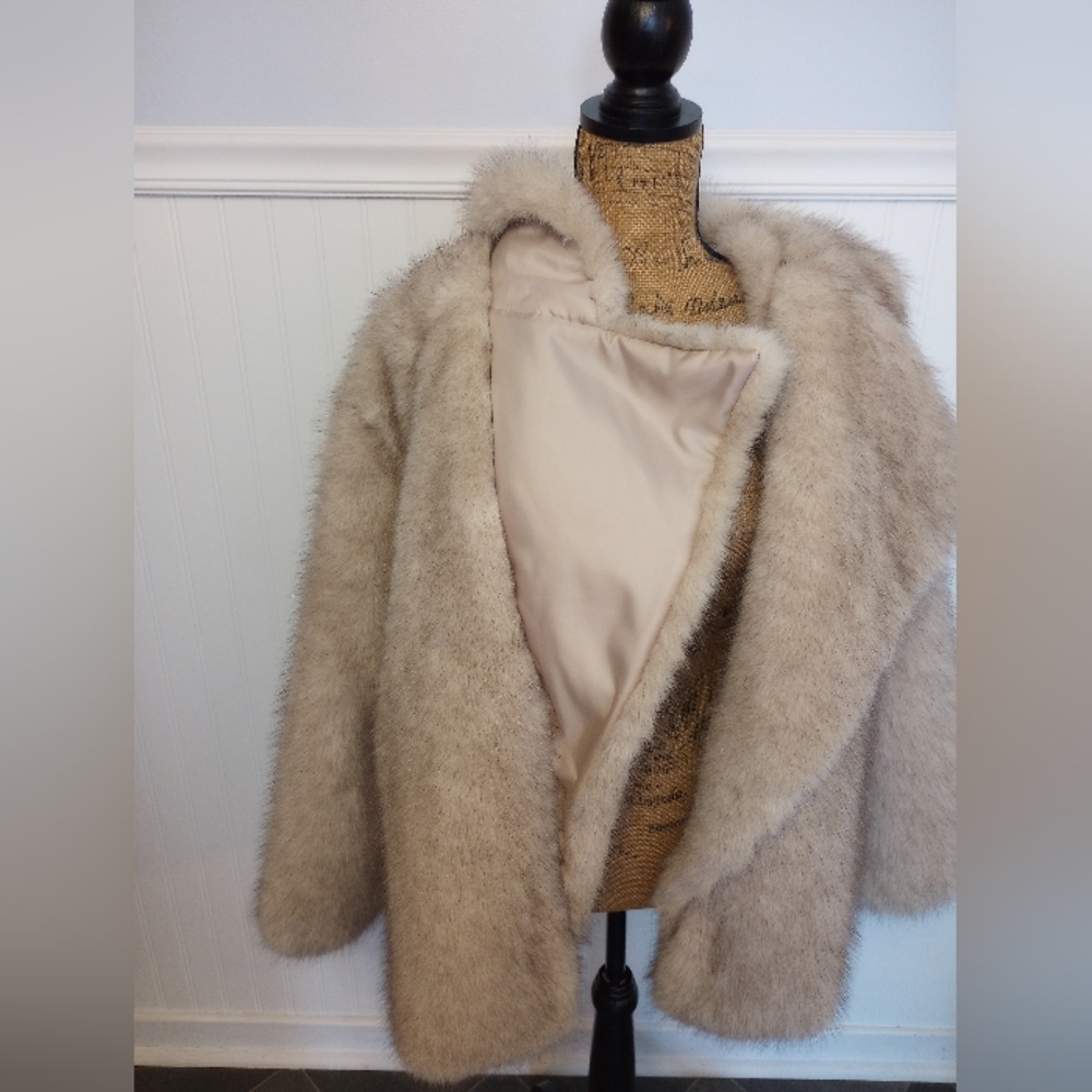 Commense Gray Teddy Jacket - image 8